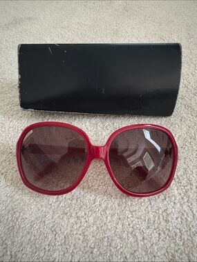 Fendi Red Oversized Women's Sunglasses with Gradient Lenses